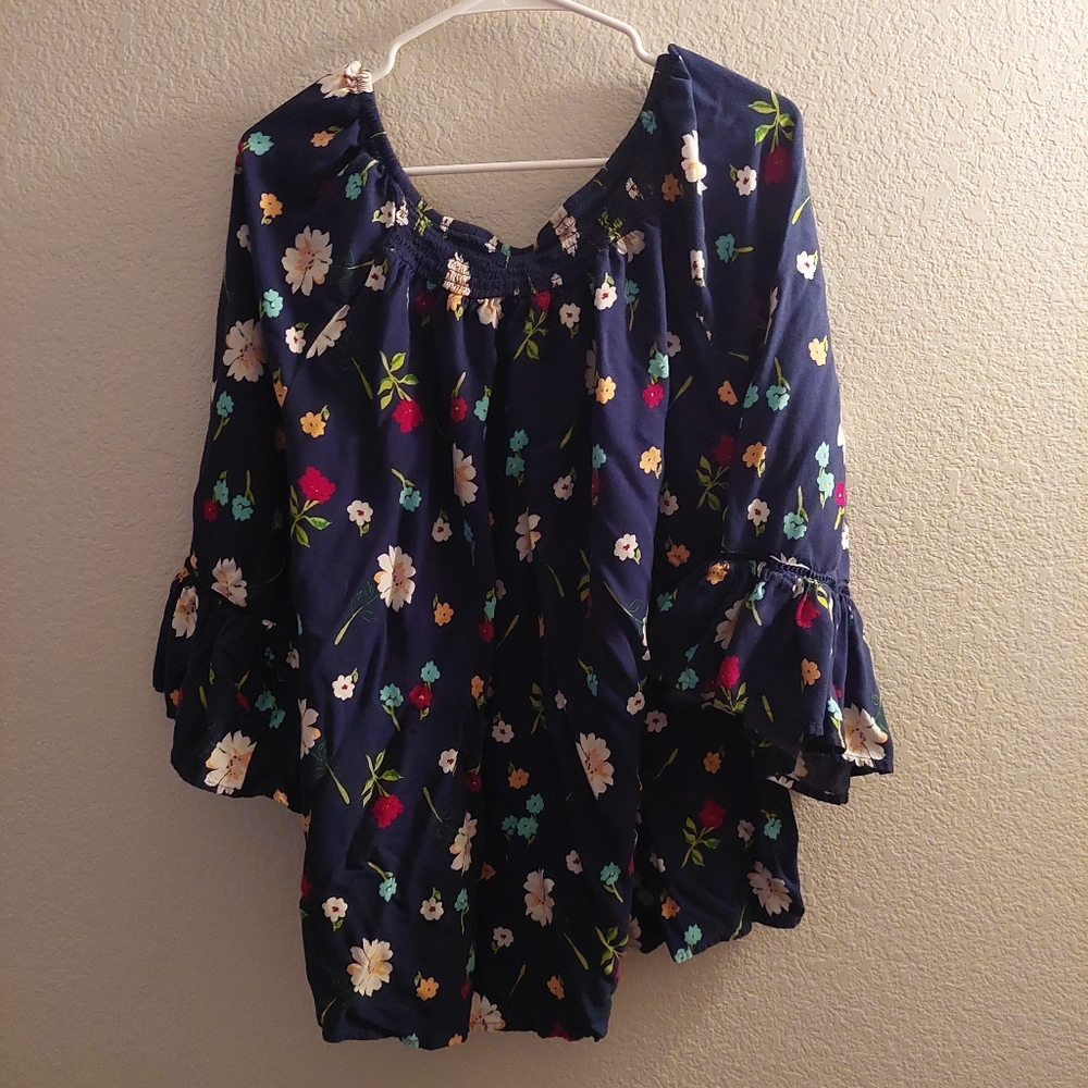 Terra & Sky Navy Top 1X - Picture 2 of 5